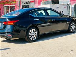 نيسان ألتيما